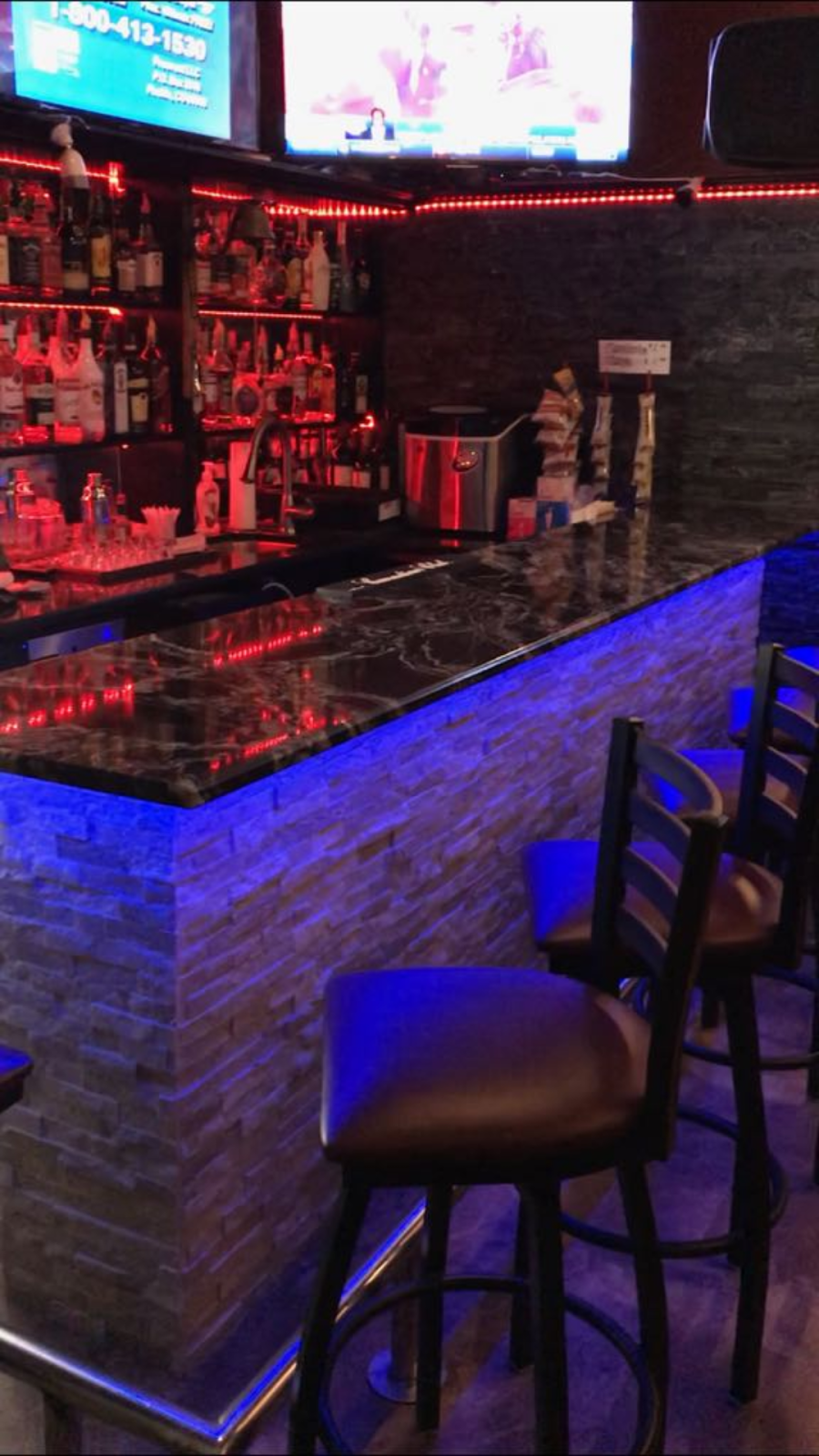 Pillette Pub Sports Bar & Grill | restaurant | 899 Pillette Rd, Windsor, ON N8Y 3B4, Canada | 5198009015 OR +1 519-800-9015