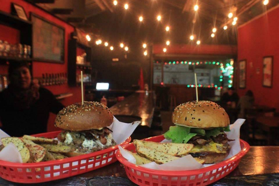 Cuatro Veintes Taps And Kitchen | restaurant | Calle Ambar 423, Fraccionamiento Los Encinos, 22820 Ensenada, B.C., Mexico | 016462276170 OR +52 646 227 6170