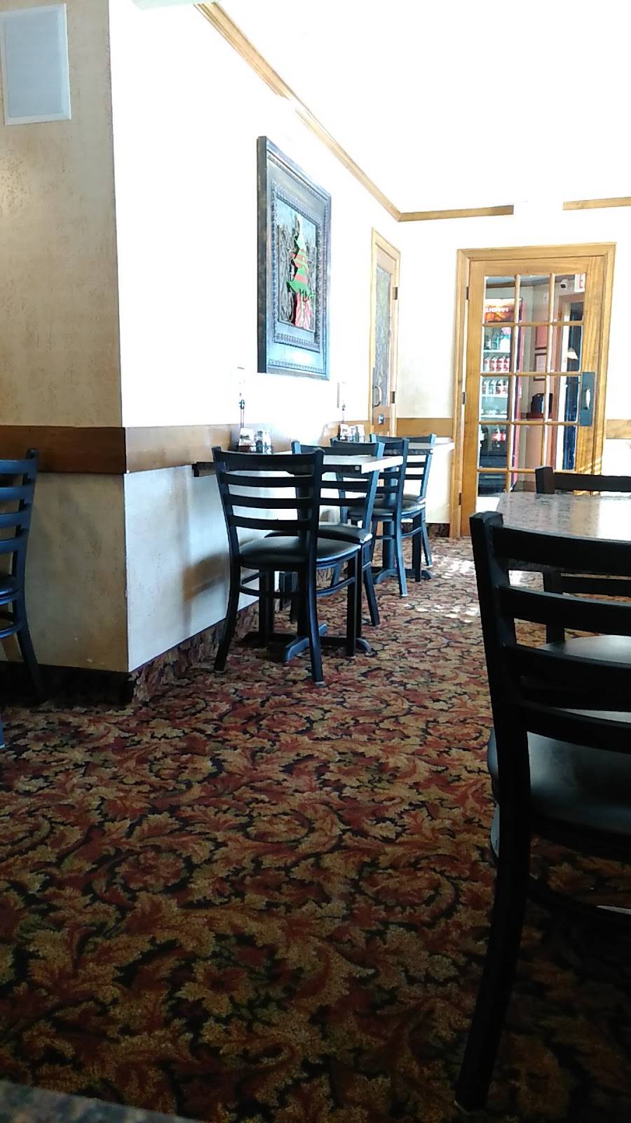 Skipperenos Italian Restaurant | restaurant | 1604 W Grandview Blvd, Erie, PA 16509, USA | 8148648888 OR +1 814-864-8888