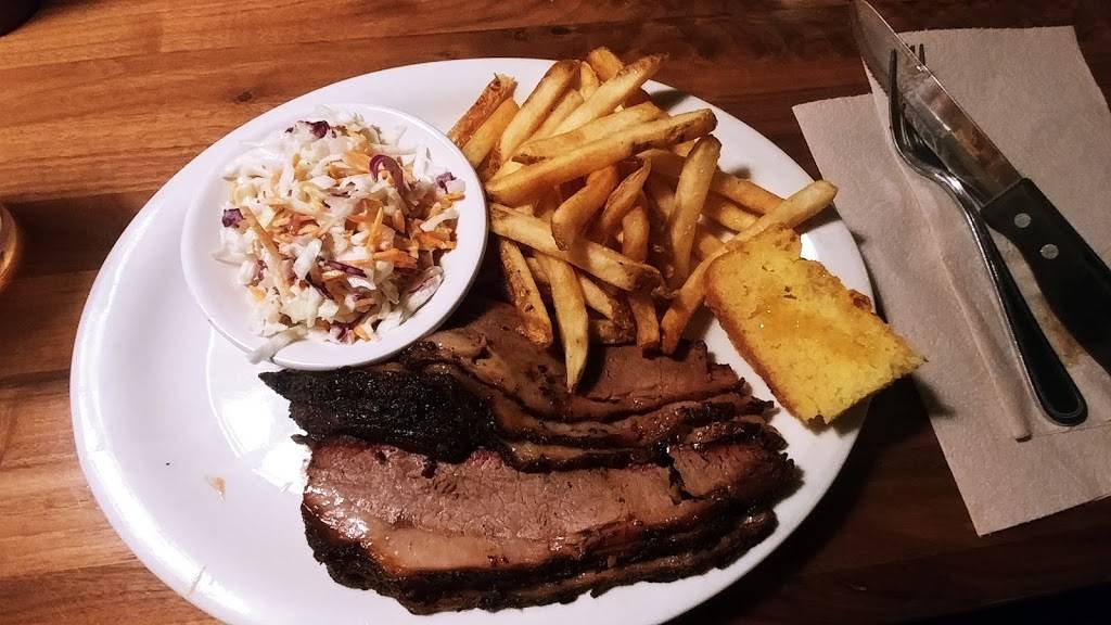 One Hot Mamas American Grille | restaurant | 1 Greenwood Dr Ste 7A, Hilton Head Island, SC 29928, United States | 8436826262 OR +1 843-682-6262