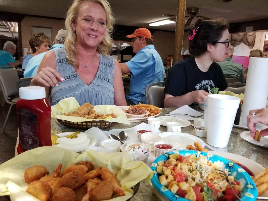 Catfish Platter | restaurant | 5572 US-377, Kingston, OK 73439, USA | 5805644204 OR +1 580-564-4204