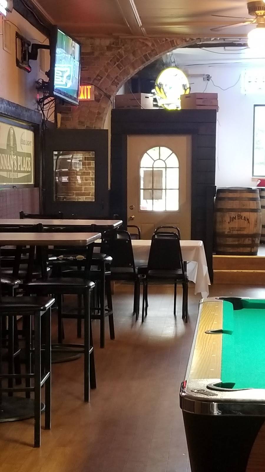 Brennans Place | restaurant | 173 High St, Holyoke, MA 01040, USA | 4135339893 OR +1 413-533-9893