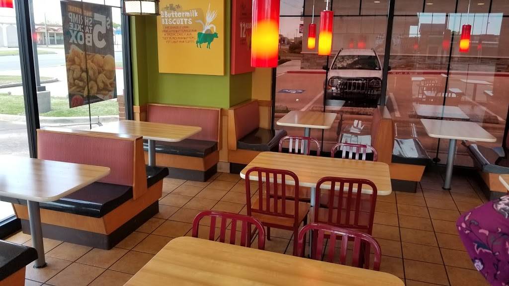 Popeyes Louisiana Kitchen | restaurant | 6119 NW Cache Rd, Lawton, OK 73505, USA | 5803541010 OR +1 580-354-1010