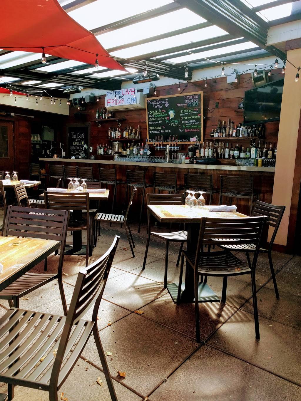 Ecco Rooftop Bar & Restaurant @ La Zingara | restaurant | 8 P T Barnum Square, Bethel, CT 06801, USA | 2037447500 OR +1 203-744-7500