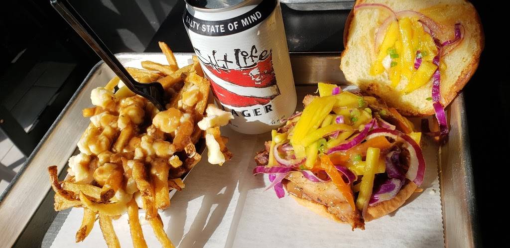 Smoqehouse | restaurant | 1701 Gulf Dr N, Bradenton Beach, FL 34217, USA | 9412425340 OR +1 941-242-5340