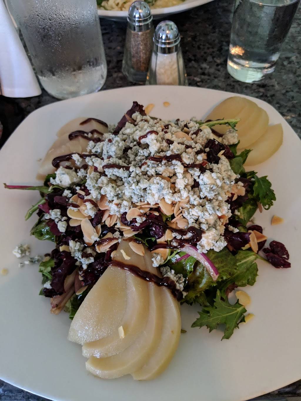 Lous Bar & Grill | restaurant | 236 S, US-1, Tequesta, FL 33469, USA | 5617689239 OR +1 561-768-9239