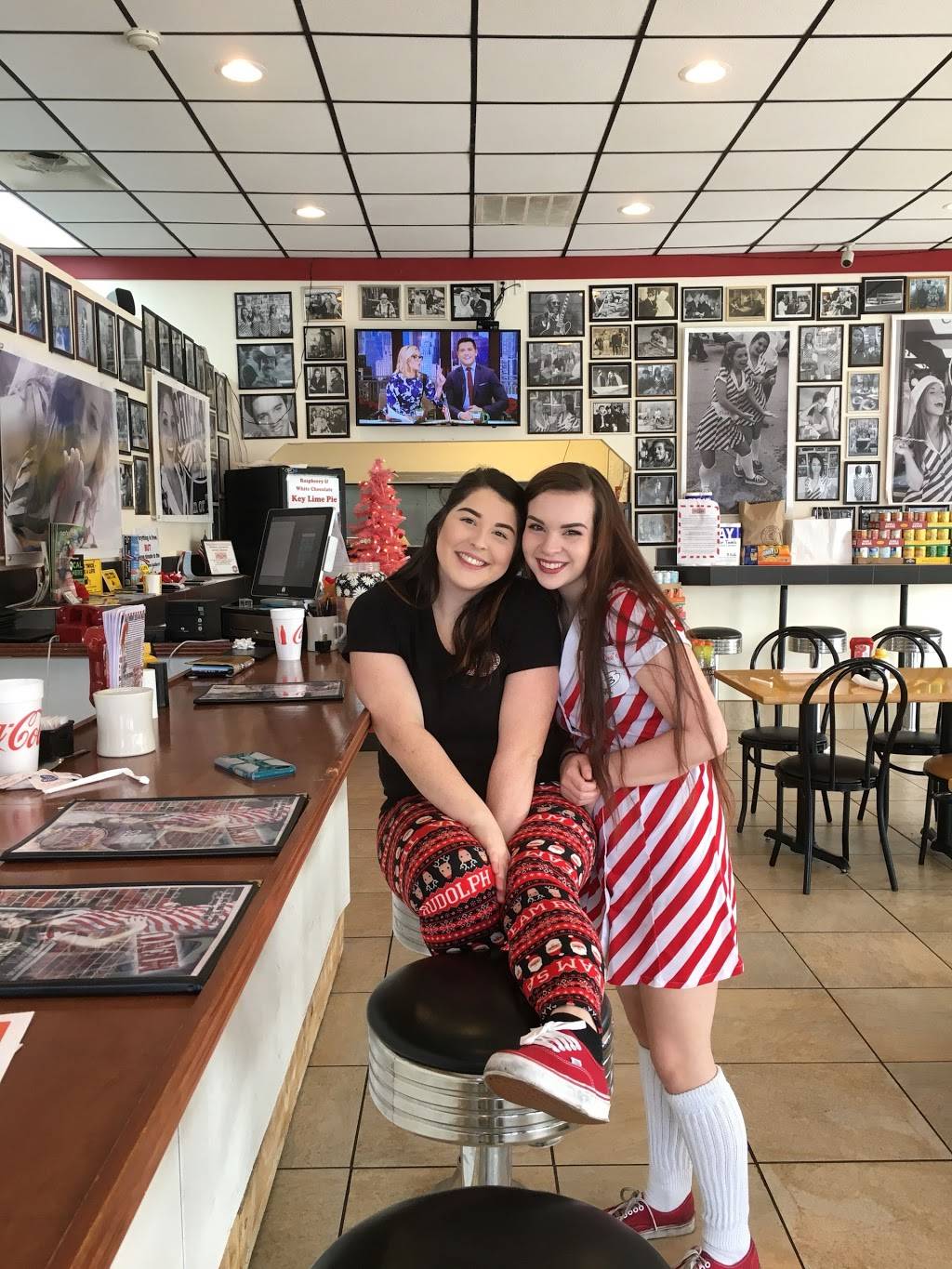 Chickadees Diner | restaurant | 1729 Marshall St, Columbia, SC 29203, USA | 8037227472 OR +1 803-722-7472