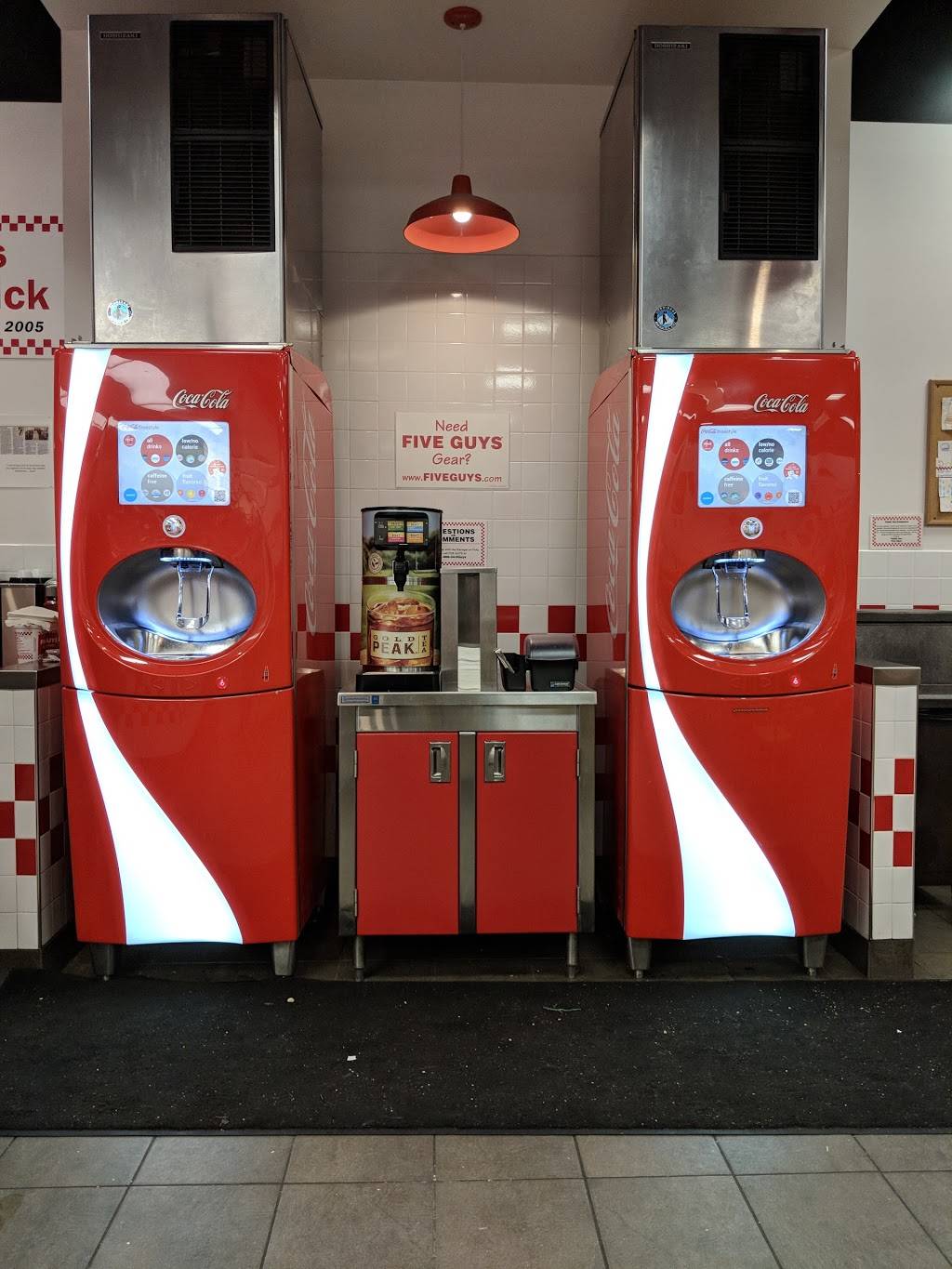 Five Guys | meal takeaway | 3561 28th St SE, Grand Rapids, MI 49512, USA | 6164643483 OR +1 616-464-3483