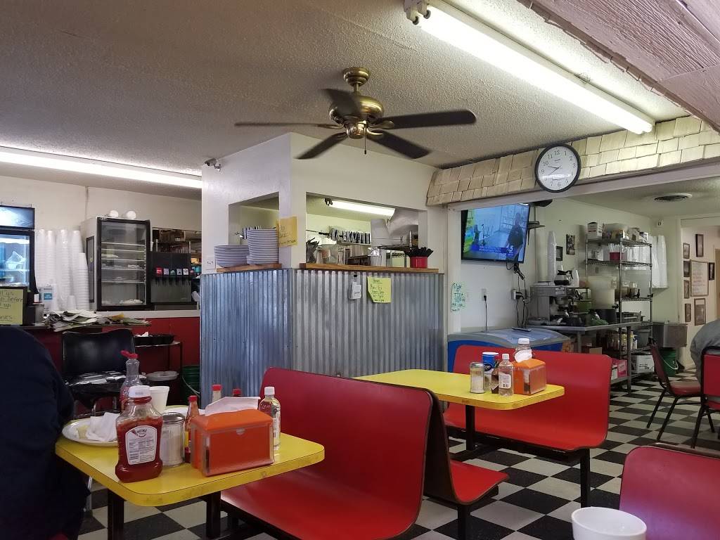 270 Charcoal Grill | restaurant | 216 Calumet Rd, Calumet, OK 73014, USA | 4058932552 OR +1 405-893-2552