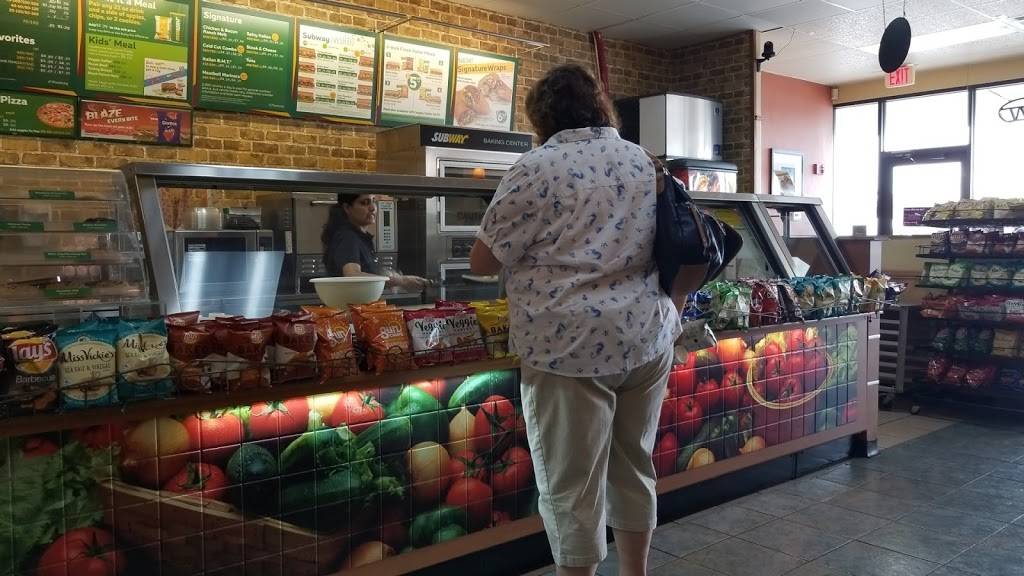 Subway | restaurant | 15201 N Cleveland Ave, North Fort Myers, FL 33903, USA | 2399970084 OR +1 239-997-0084
