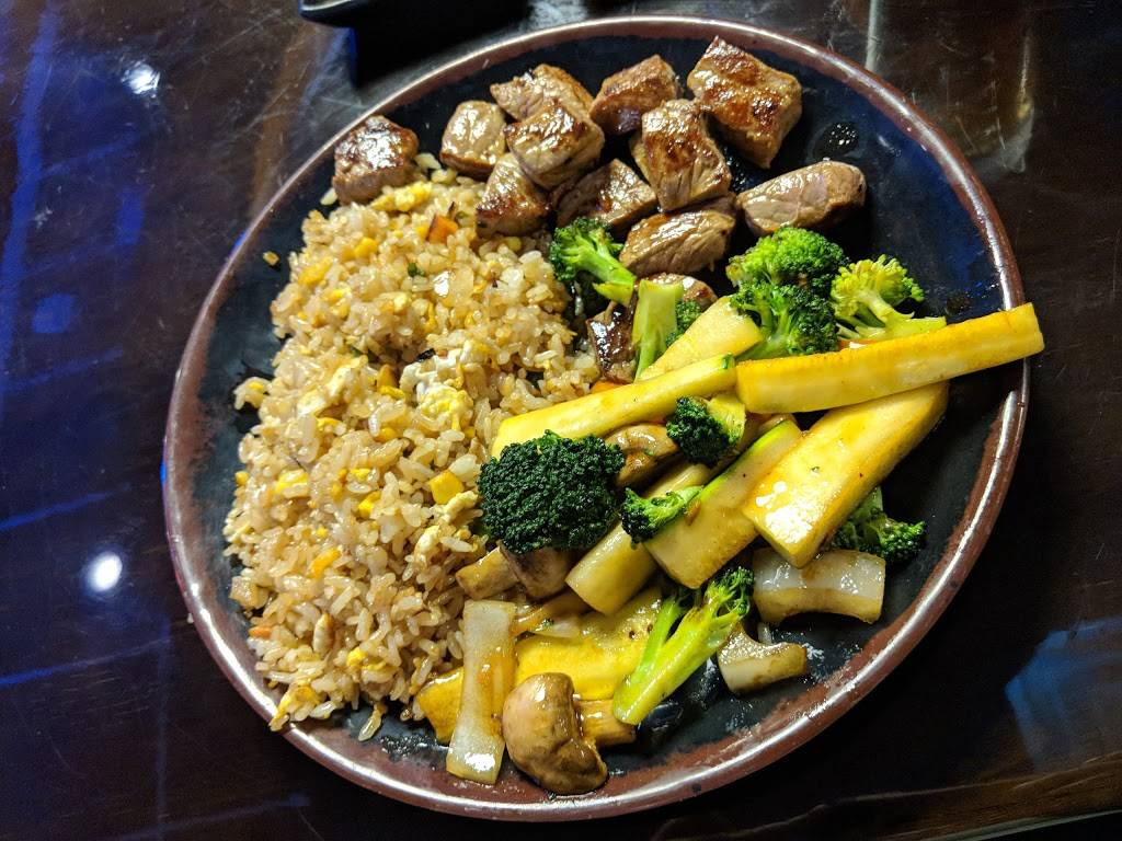 Fuji Sushi & Steakhouse | restaurant | 2576 Crossing Cir, Traverse City, MI 49684, USA | 2314866933 OR +1 231-486-6933