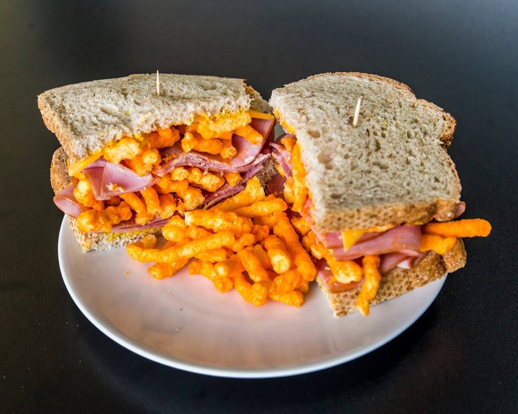 Gillys Craft Beer & Fine Wine | restaurant | 2009 Chapman Ave, Rockville, MD 20852, USA | 3017705515 OR +1 301-770-5515