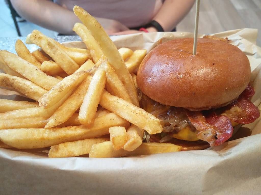 Freakin’ Unbelievable Burgers | restaurant | 5000 Shelbyville Rd #1650, Louisville, KY 40207, USA | 5022902491 OR +1 502-290-2491