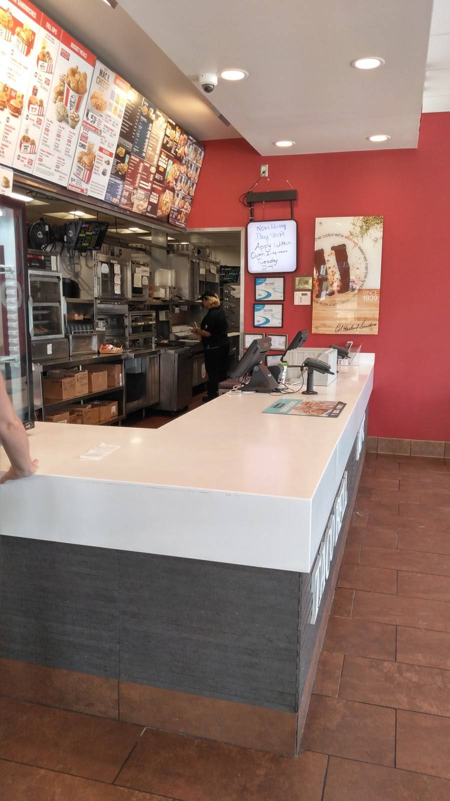 KFC | restaurant | 501 Gordonsville Hwy, Gordonsville, TN 38563, USA | 6156831050 OR +1 615-683-1050