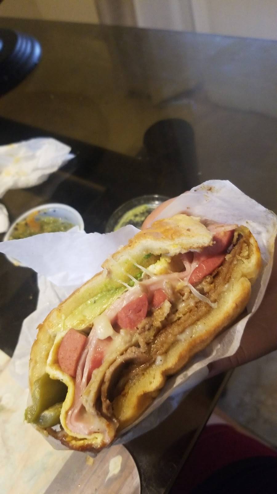 Las Super Tortas | restaurant | 1608 Mt Vernon Ave, Bakersfield, CA 93306, USA | 6618647733 OR +1 661-864-7733