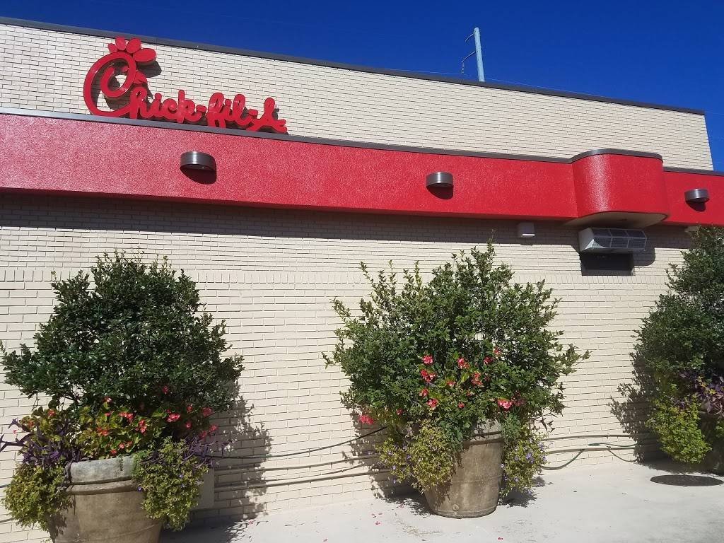 Chick-fil-A | restaurant | 2530 Sandy Plains Rd, Marietta, GA 30066, USA | 7709772455 OR +1 770-977-2455