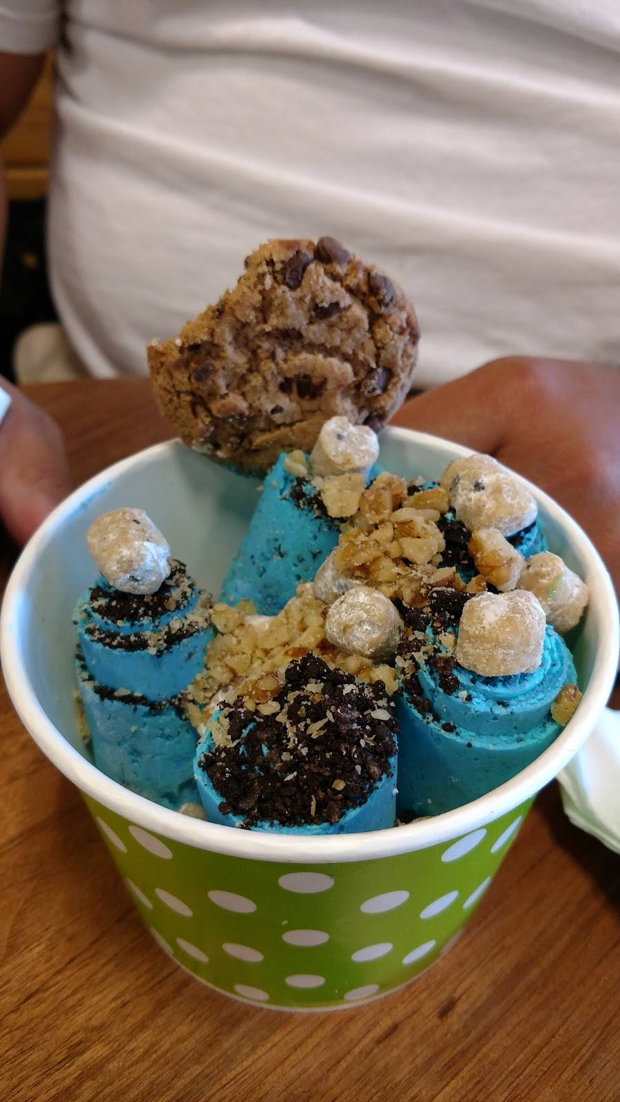 Luigis Ice Cream | restaurant | 60 Broad St, Red Bank, NJ 07701, USA | 7323837707 OR +1 732-383-7707