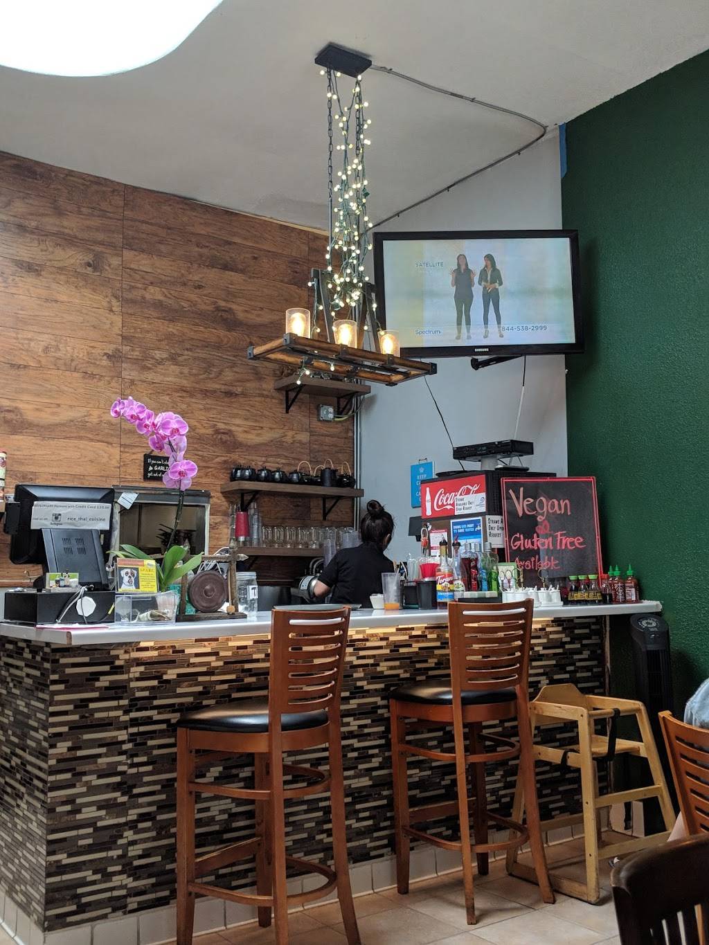 Rice Thai Cuisine | restaurant | 387 E Main St, Ventura, CA 93001, USA | 8056413573 OR +1 805-641-3573