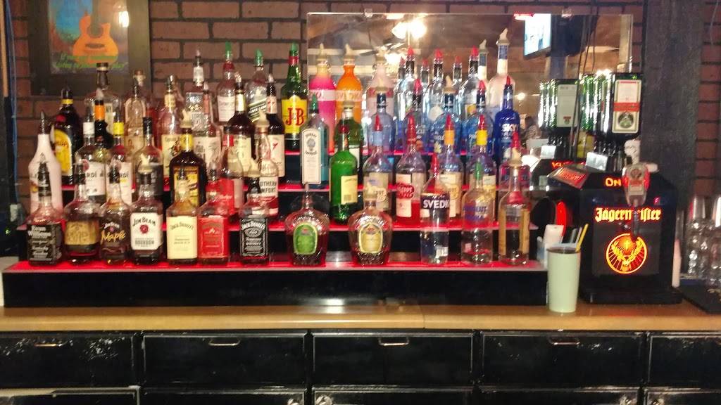 Ll Creek Bar And Grill | restaurant | 421 Memorial Dr, Waycross, GA 31501, USA | 9125481222 OR +1 912-548-1222