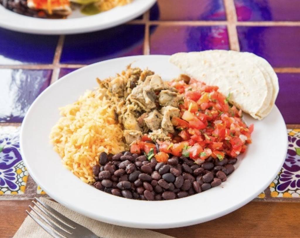 Panchos Taqueria | restaurant | 551 High St, Dedham, MA 02026, USA | 7813299468 OR +1 781-329-9468