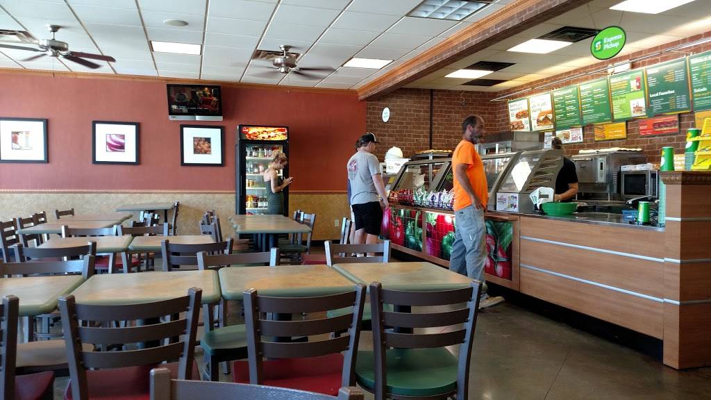 Subway | restaurant | 1125 West 6th Street, Fayetteville, AR 72701, USA | 4795823500 OR +1 479-582-3500