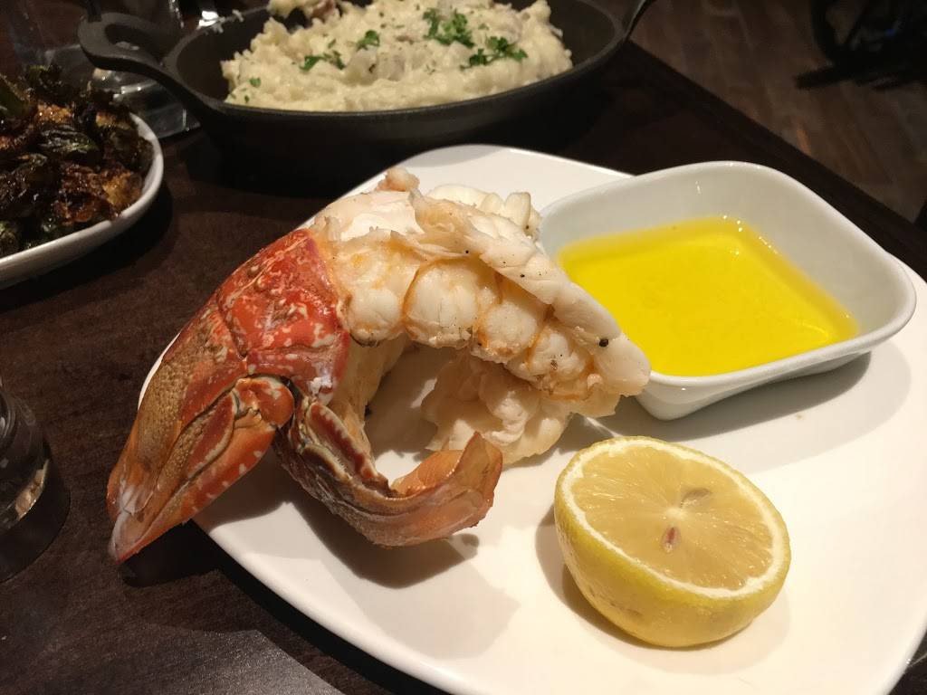 Cove Steakhouse & Raw Bar | restaurant | 777 Harrahs Blvd, Chester, PA 19013, USA | 4844901816 OR +1 484-490-1816