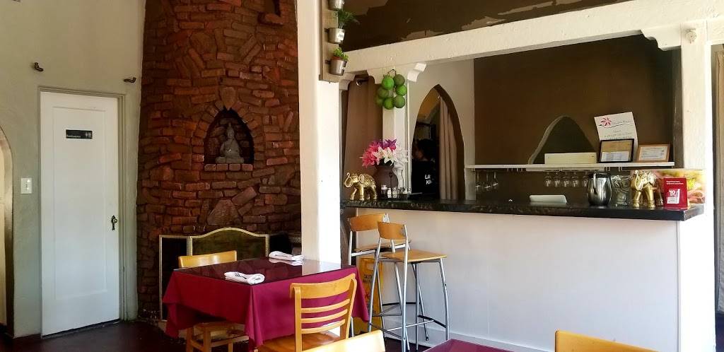 Lilly thai kitchen | restaurant | 1453 Dwight Way, Berkeley, CA 94702, USA | 5106499315 OR +1 510-649-9315