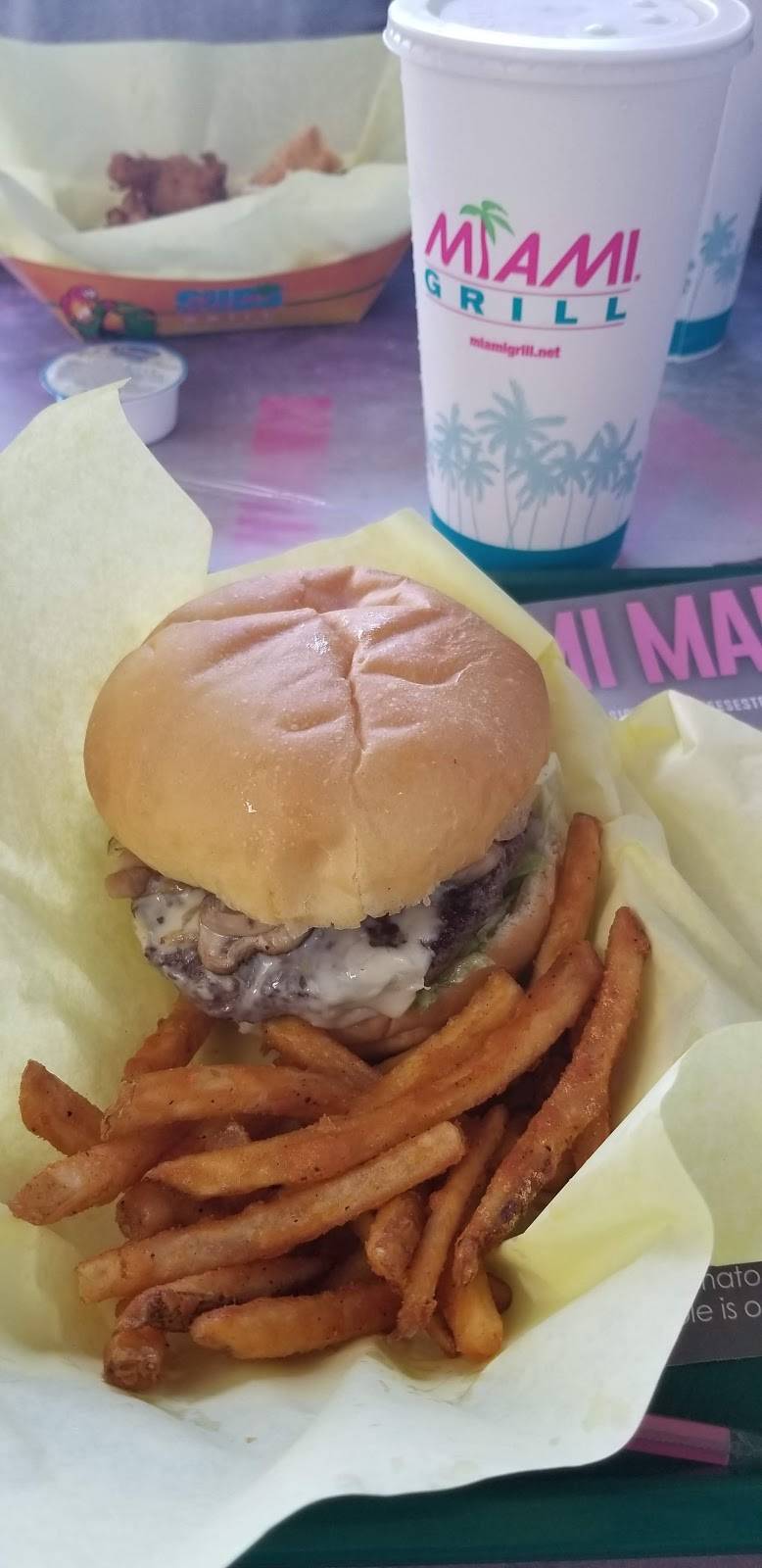 Miami Grill | restaurant | 661 W Sunrise Blvd, Fort Lauderdale, FL 33311, USA | 9547689100 OR +1 954-768-9100