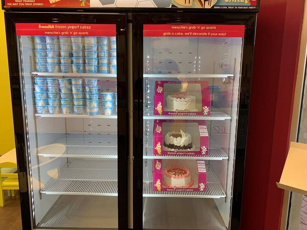 Menchies Frozen Yogurt | restaurant | 13595 Whittier Blvd, Whittier, CA 90605, USA | 5626965676 OR +1 562-696-5676