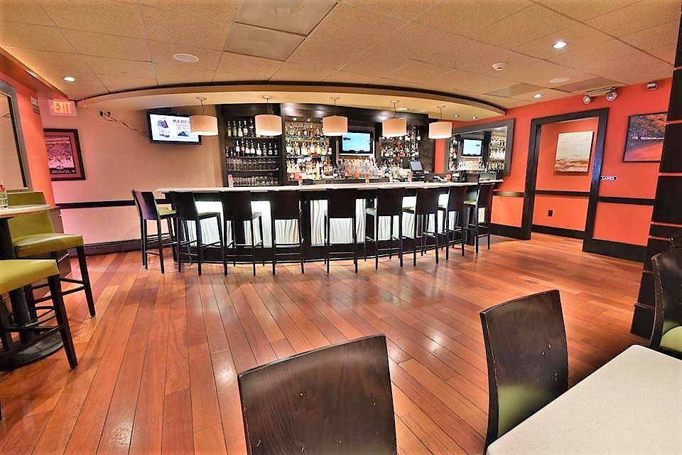 Vine | restaurant | 95 Morristown Rd, Basking Ridge, NJ 07920, USA | 9082210017 OR +1 908-221-0017