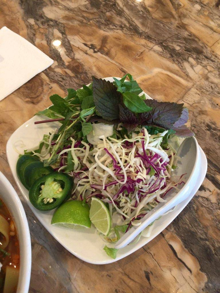 Que Huong Bistro | restaurant | 13438 Bellaire Blvd #2, Houston, TX 77083, USA | 8327818864 OR +1 832-781-8864