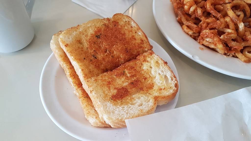 Harrys Family Restaurant | restaurant | 920 N San Fernando Blvd, Burbank, CA 91504, USA | 8188428755 OR +1 818-842-8755