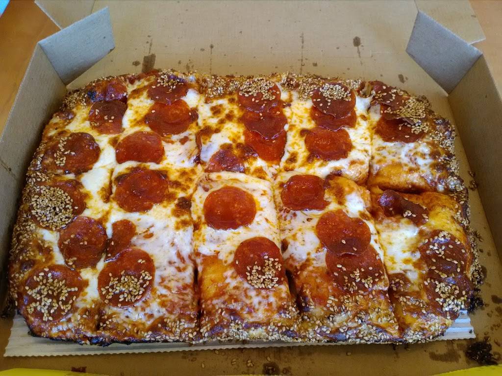 Hungry Howies Pizza | meal delivery | 3558 W 26th St, Erie, PA 16506, USA | 8148332002 OR +1 814-833-2002