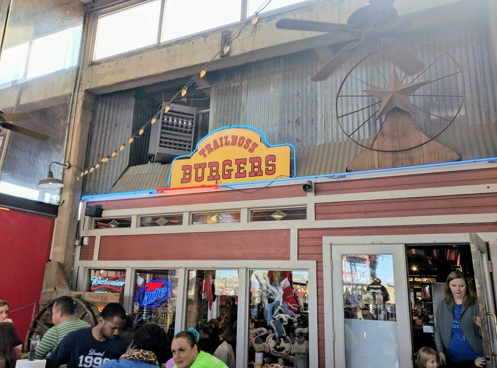 Trailboss Burgers | restaurant | 140 E Exchange Ave, Fort Worth, TX 76164, USA | 8176251070 OR +1 817-625-1070