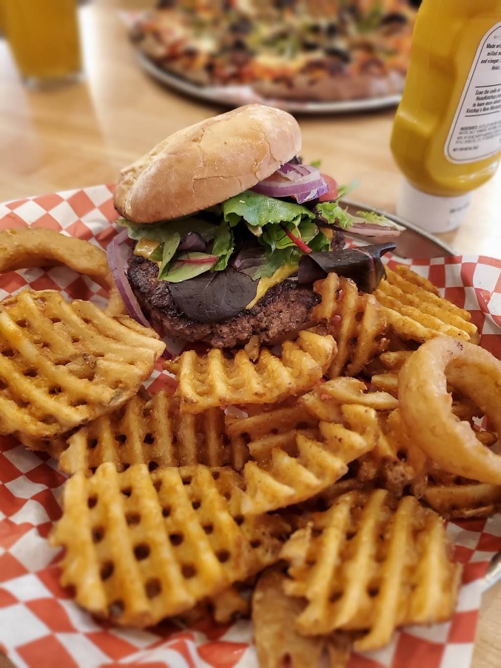 Urban 360 Pizza, Grill and Tap House | restaurant | 2119 Menaul Blvd NE, Albuquerque, NM 87107, USA | 5057172384 OR +1 505-717-2384