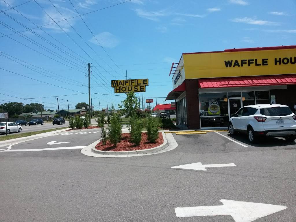 Waffle House | meal takeaway | 2448 Carolina Beach Rd, Wilmington, NC 28401, USA | 9107638337 OR +1 910-763-8337