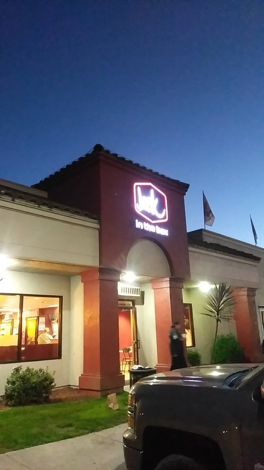 Jack in the Box | restaurant | 1085 S Green Valley Rd, Watsonville, CA 95076, USA | 8317243993 OR +1 831-724-3993