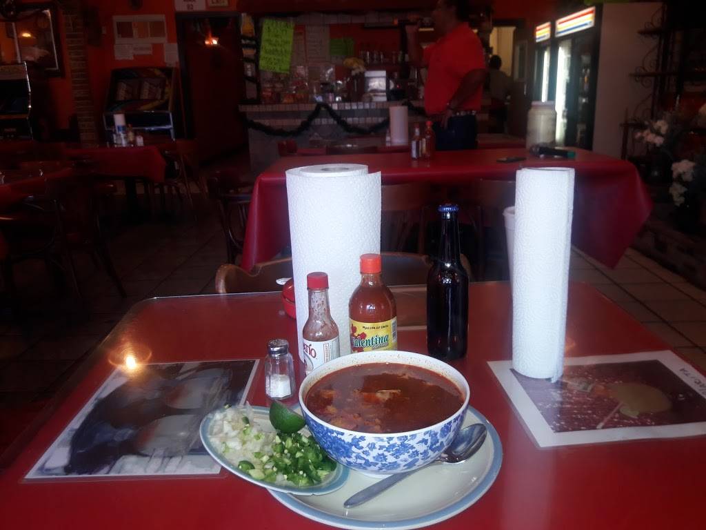 Marvellas Taqueria | restaurant | 2011 S Beckley Ave, Dallas, TX 75224, USA | 2149432312 OR +1 214-943-2312
