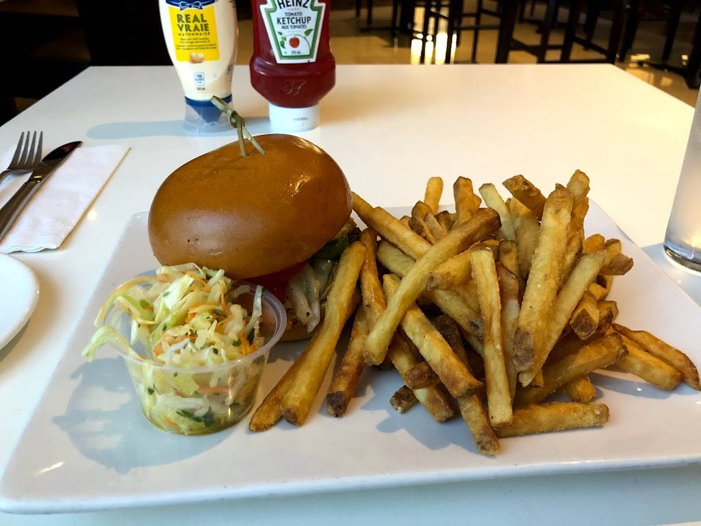 Eclipse | restaurant | 555 Boulevard McMillan, Dorval, QC H9P 1B7, Canada | 5146312411 OR +1 514-631-2411