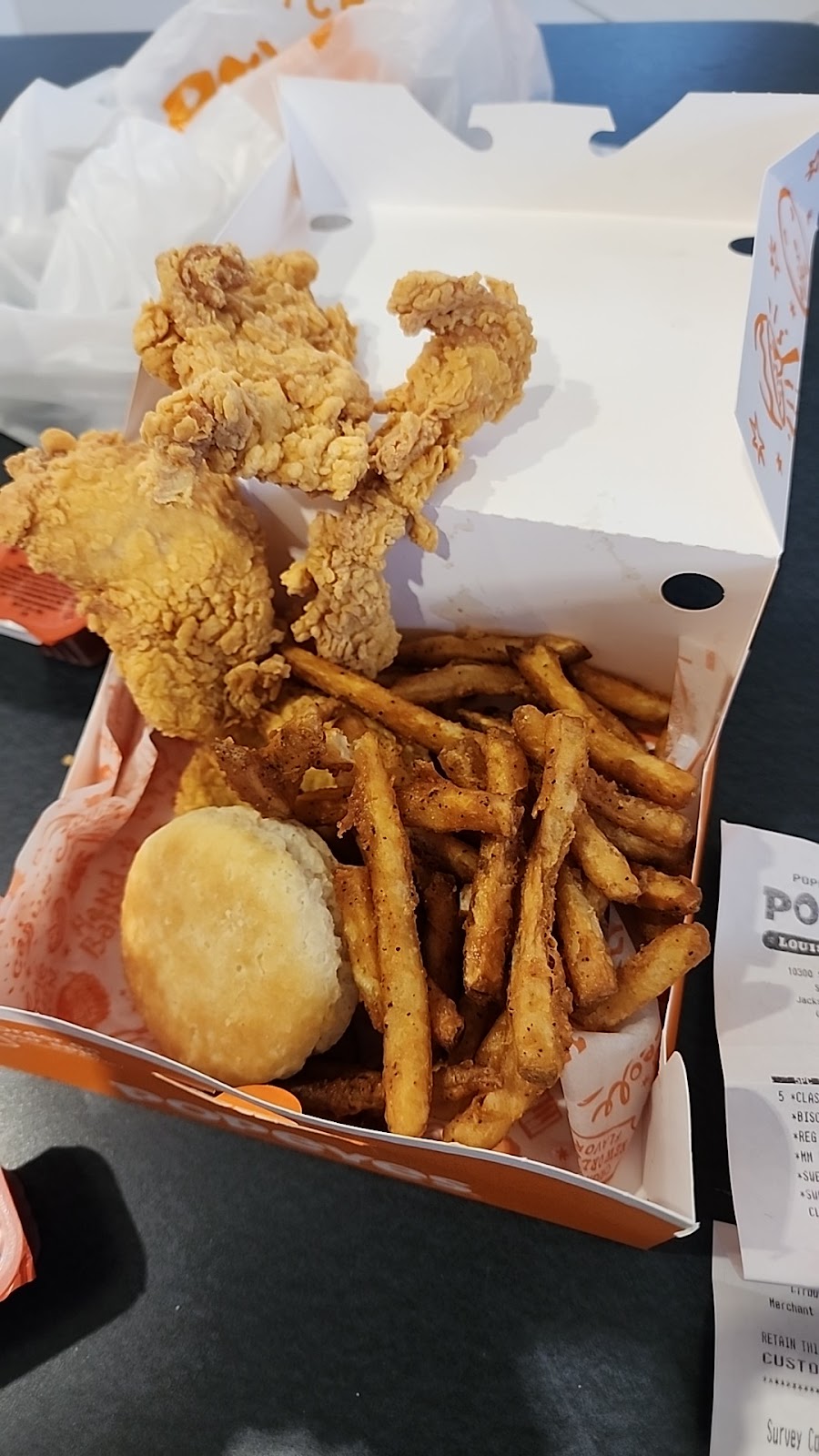 Popeyes Louisiana Kitchen | restaurant | The Avenues Mall, 10300 Southside Blvd #3040a, Jacksonville, FL 32256, USA | 9046587388 OR +1 904-658-7388