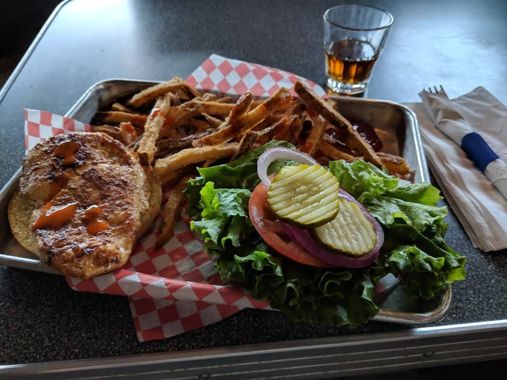 Wakefield Crowbar | restaurant | 954 Wakefield Dr, Houston, TX 77018, USA | 7136868388 OR +1 713-686-8388