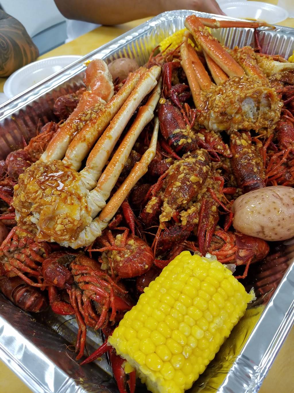 Annas Crawfish & Seafood Market | restaurant | 10020 West Rd, Houston, TX 77064, USA | 7139074375 OR +1 713-907-4375