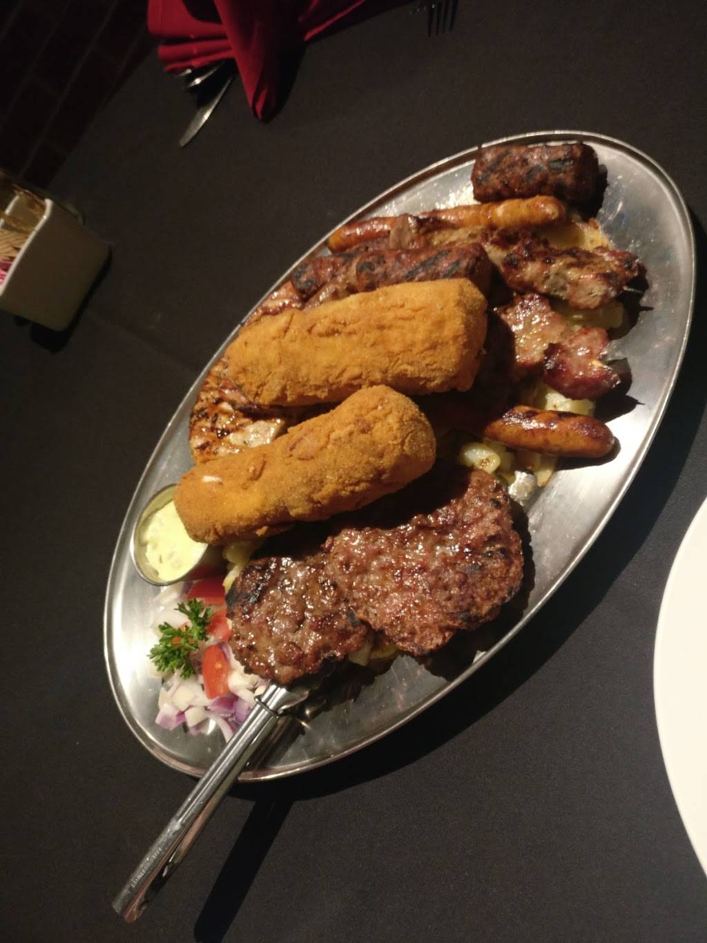 J & B Family Restaurant | restaurant | 79 Victoria St N, Kitchener, ON N2H 5C1, Canada | 5195688361 OR +1 519-568-8361