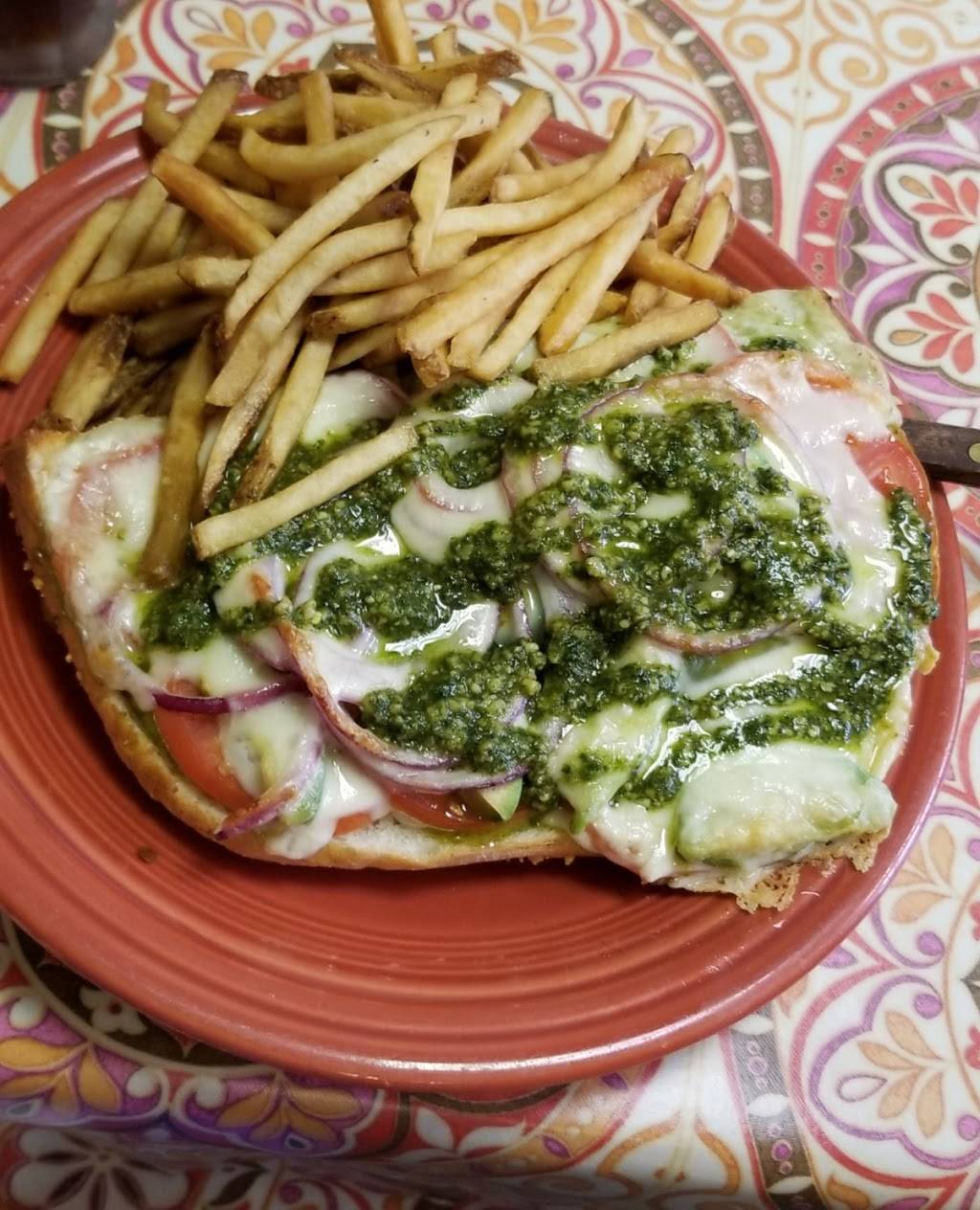 Sweet Basil | restaurant | 134 NW Broad St, Southern Pines, NC 28387, USA | 9106931487 OR +1 910-693-1487