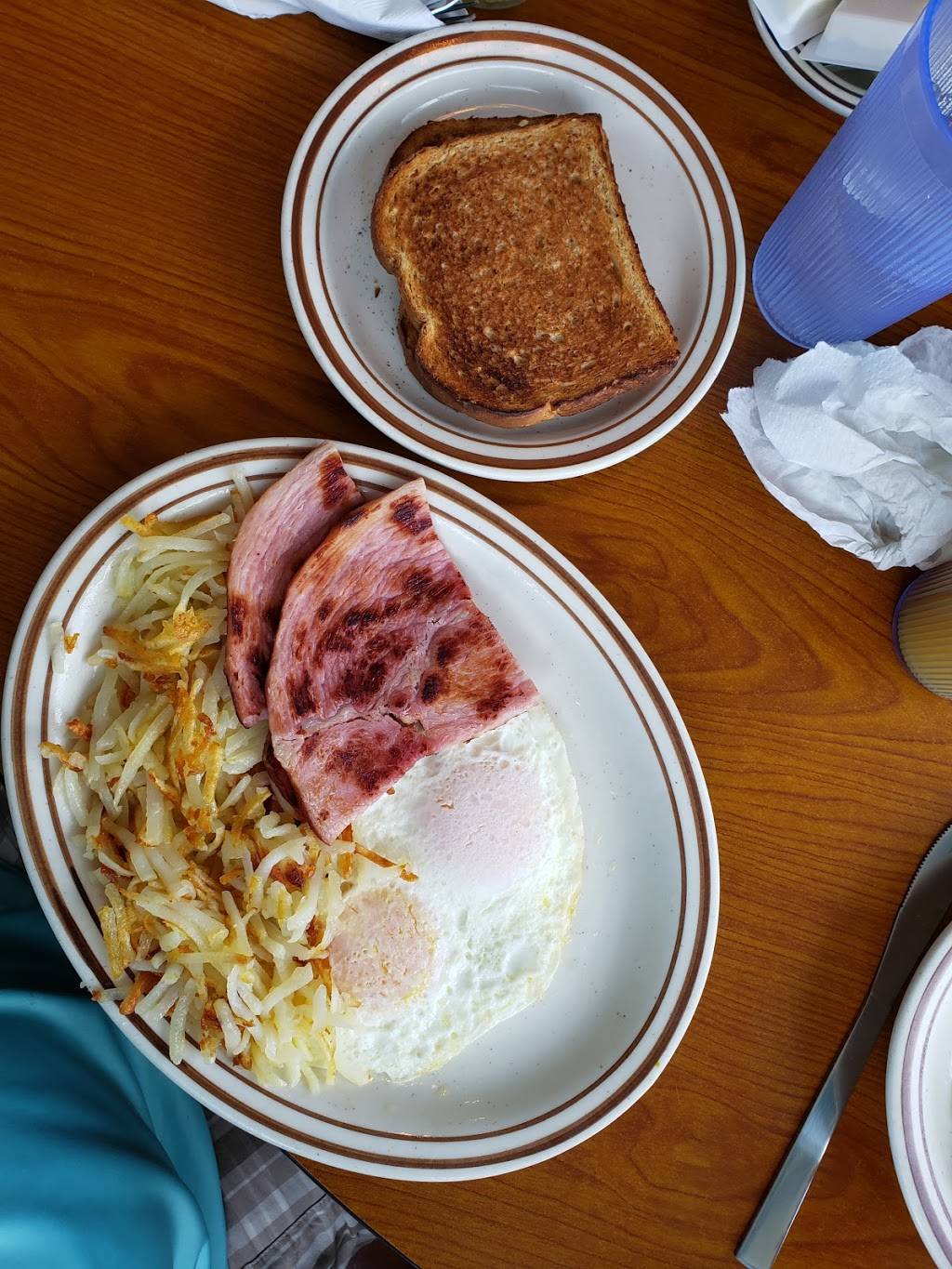 Flips Pancake House | restaurant | 4100 27th St, Moline, IL 61265, USA | 3095176455 OR +1 309-517-6455