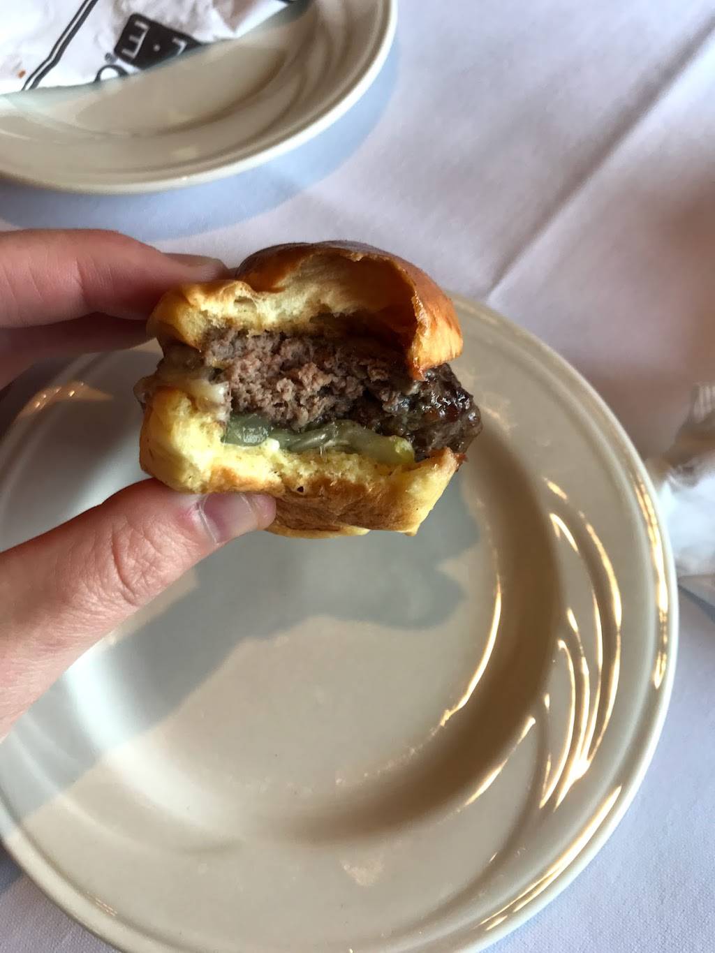 Neros Grille | restaurant | 618 S Livingston Ave, Livingston, NJ 07039, USA | 9739941410 OR +1 973-994-1410