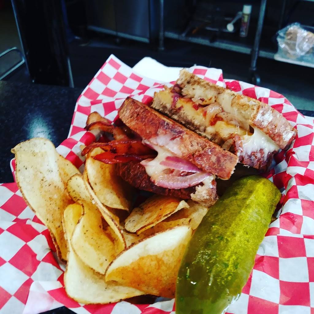 BnDz Burgerz And Dogz - South Park | restaurant | 4120 Brownsville Rd, South Park Township, PA 15129, USA | 4127144896 OR +1 412-714-4896