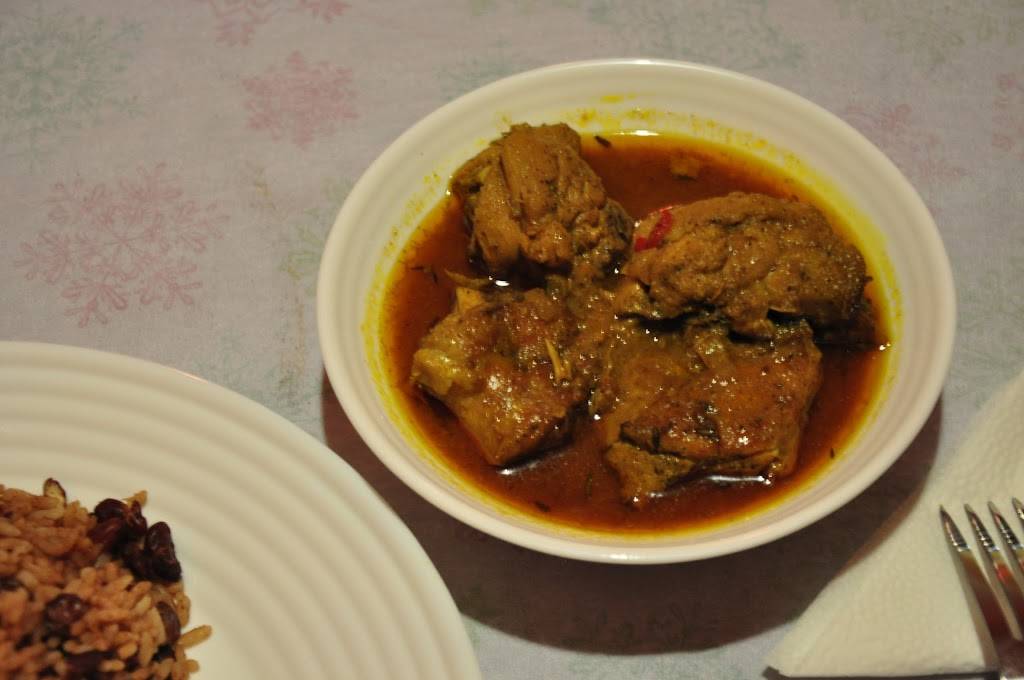 Jenivieves | restaurant | 220-25 Jamaica Ave, Queens Village, NY 11428, USA | 7187495292 OR +1 718-749-5292