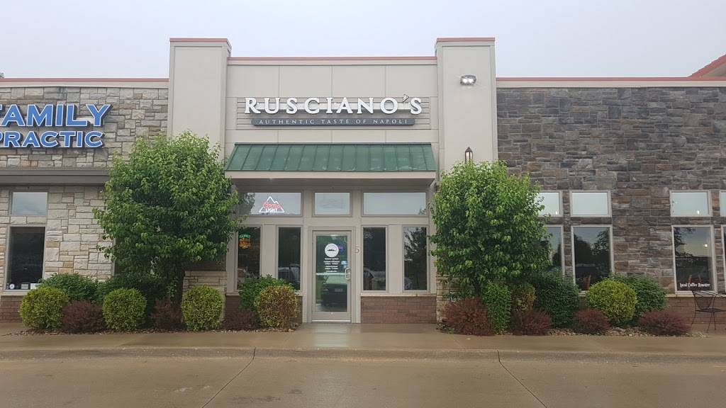 Ruscianos Authentic Taste of Napoli | restaurant | 710 Pacha Pkwy #5, North Liberty, IA 52317, USA | 3196652761 OR +1 319-665-2761