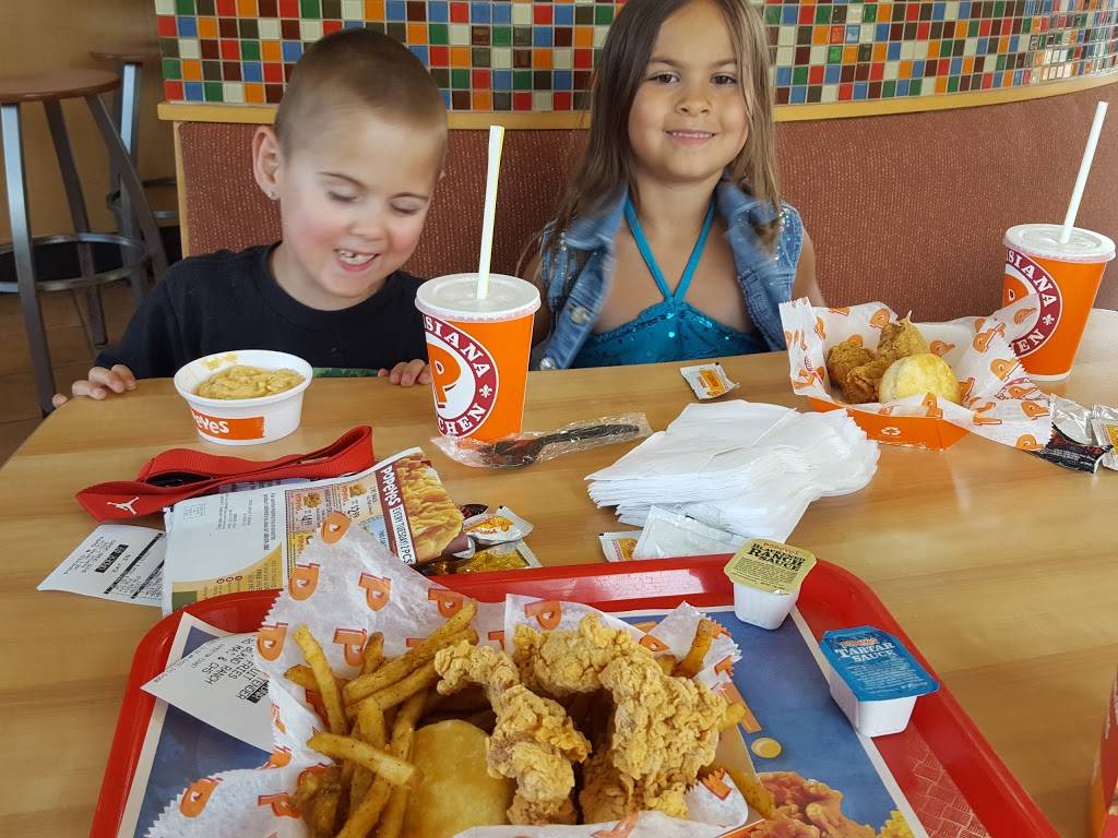 Popeyes Louisiana Kitchen | restaurant | 1425 S Eastwood Dr, Woodstock, IL 60098, USA | 8153382090 OR +1 815-338-2090